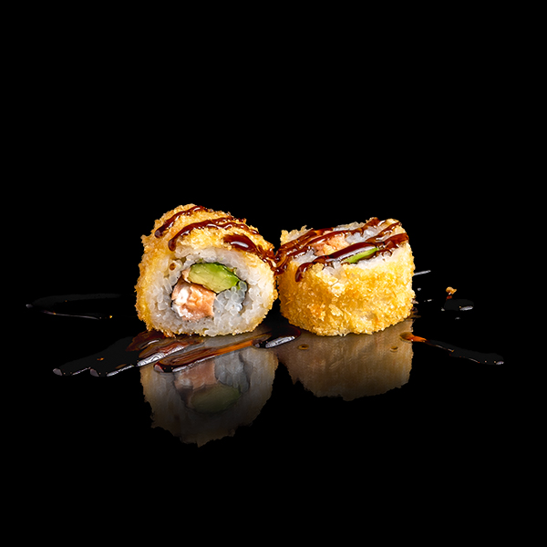 Uramaki de salmón frito/ Fried salmon uramaki