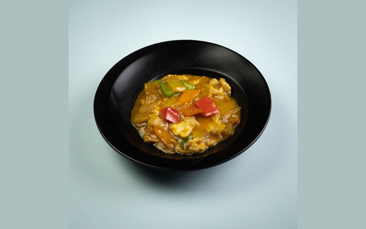 SARTEN DE POLLO AL CURRY CON LECHE DE COCO