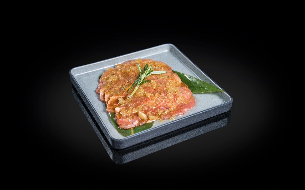 Lengua de ternera con ajo